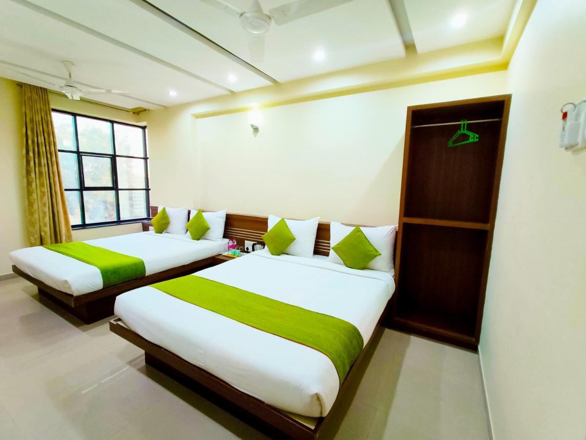 Sai Srushti By Neem Square Hotell Shirdi Exteriör bild
