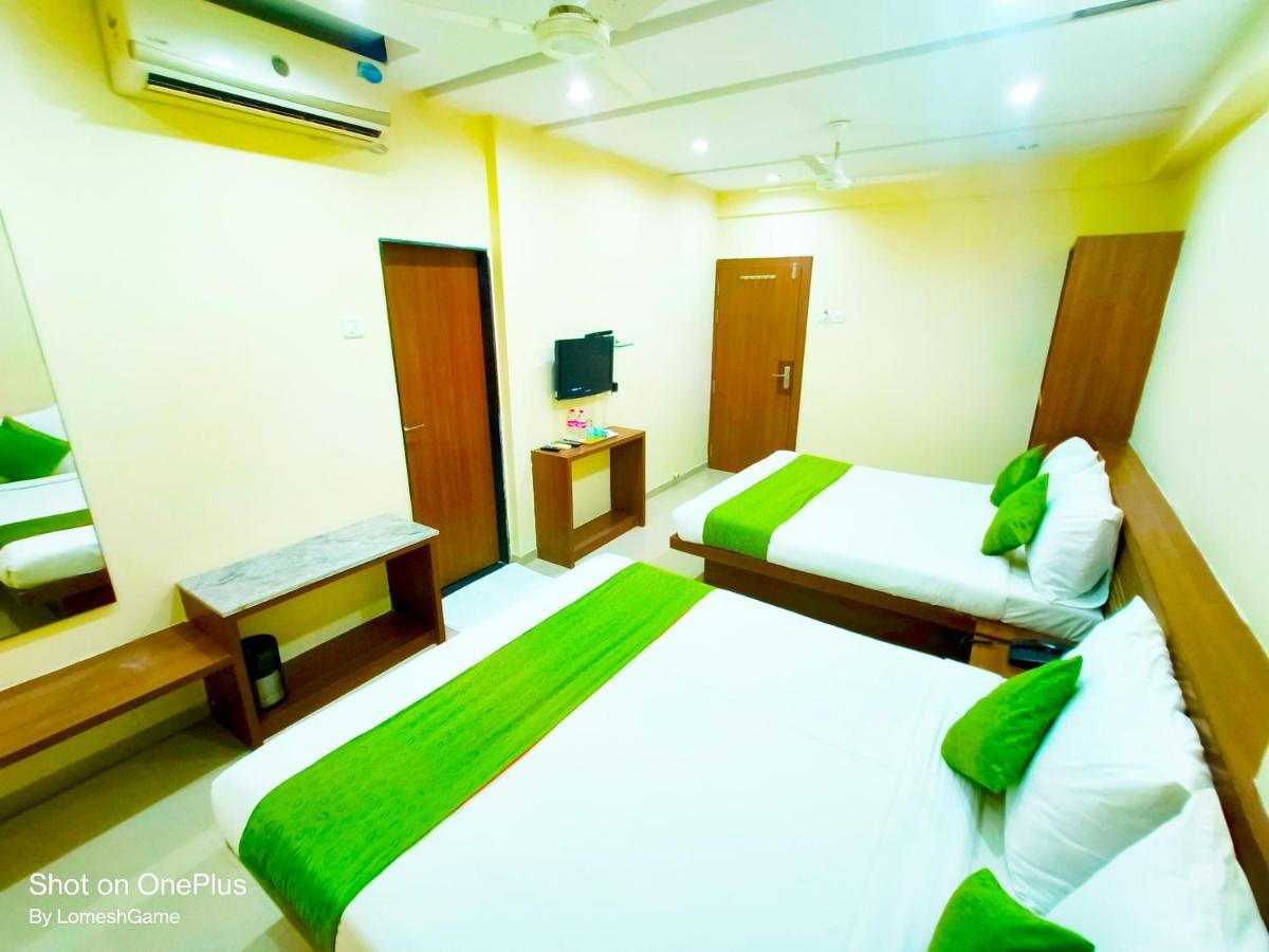 Sai Srushti By Neem Square Hotell Shirdi Exteriör bild