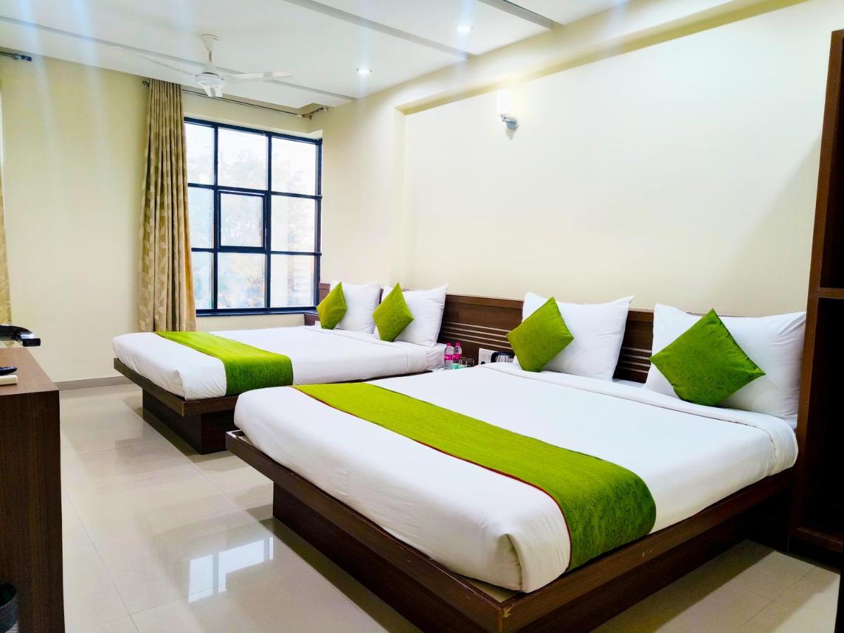 Sai Srushti By Neem Square Hotell Shirdi Exteriör bild