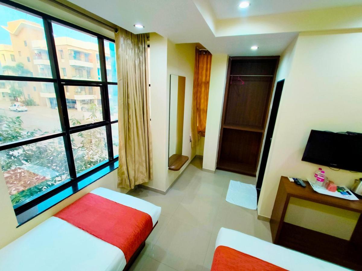 Sai Srushti By Neem Square Hotell Shirdi Exteriör bild