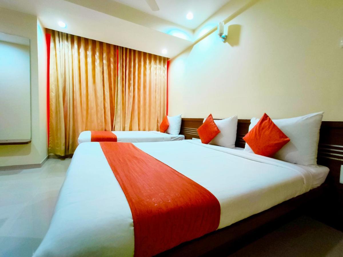 Sai Srushti By Neem Square Hotell Shirdi Exteriör bild