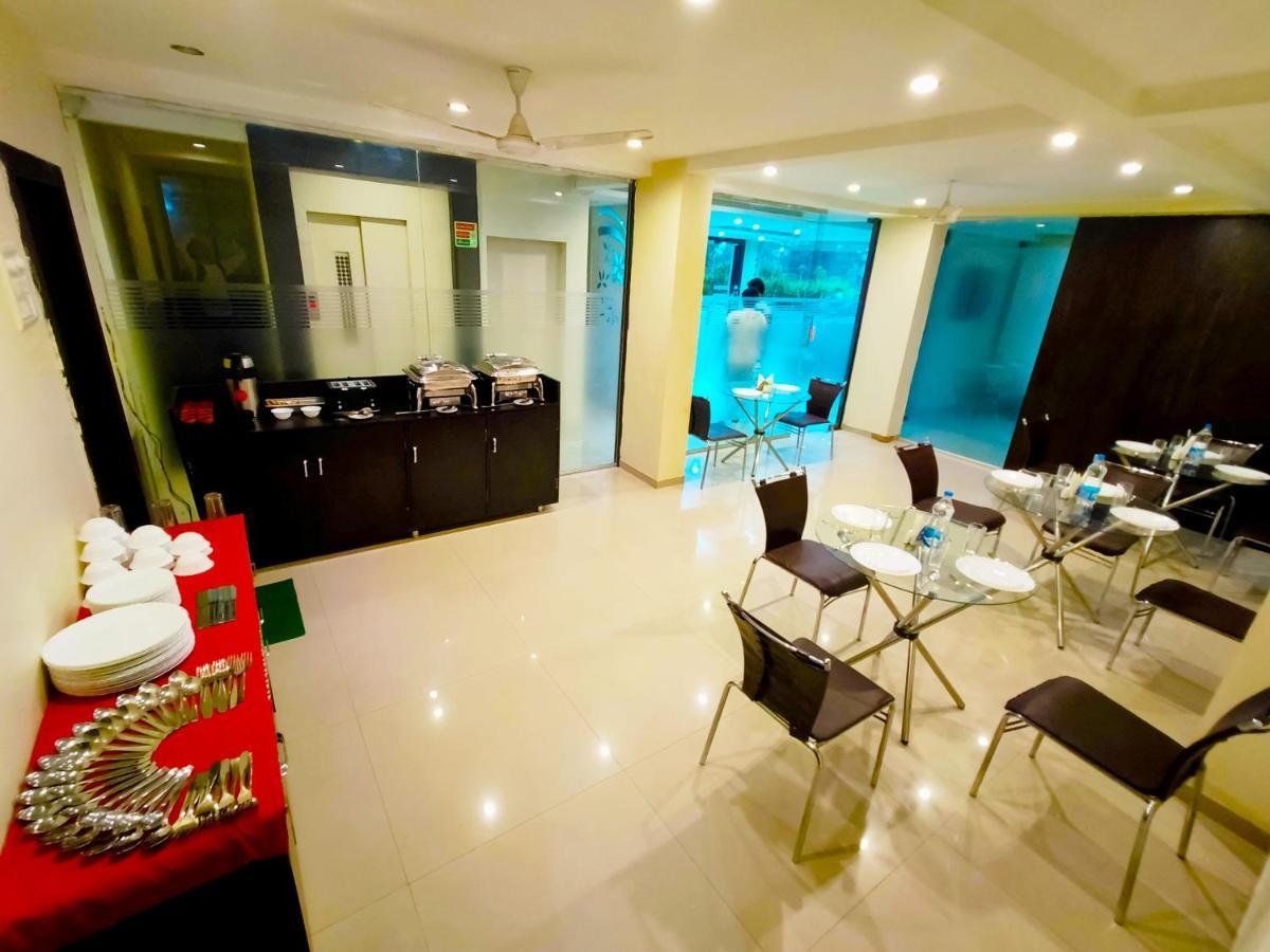 Sai Srushti By Neem Square Hotell Shirdi Exteriör bild