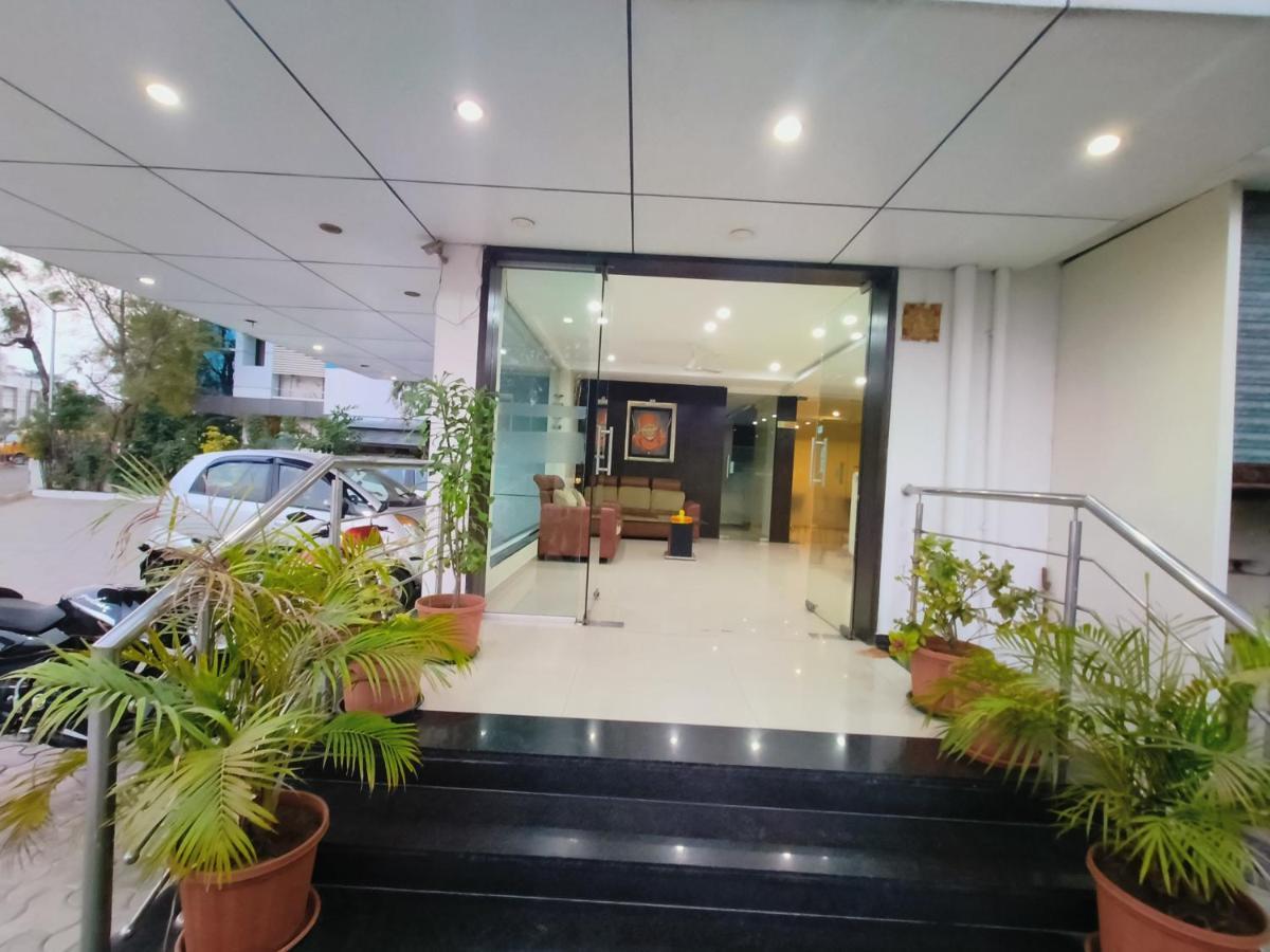 Sai Srushti By Neem Square Hotell Shirdi Exteriör bild