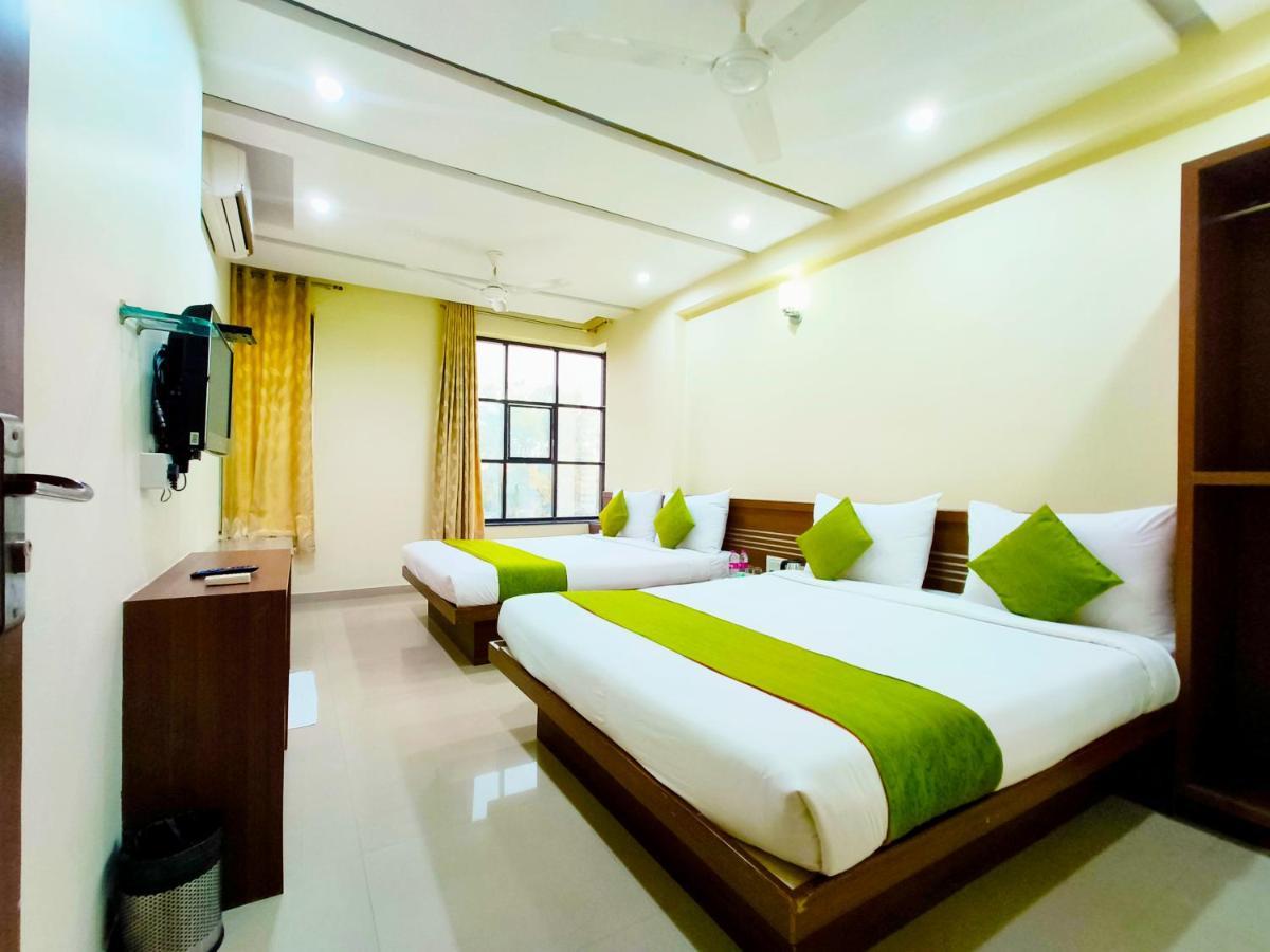 Sai Srushti By Neem Square Hotell Shirdi Exteriör bild