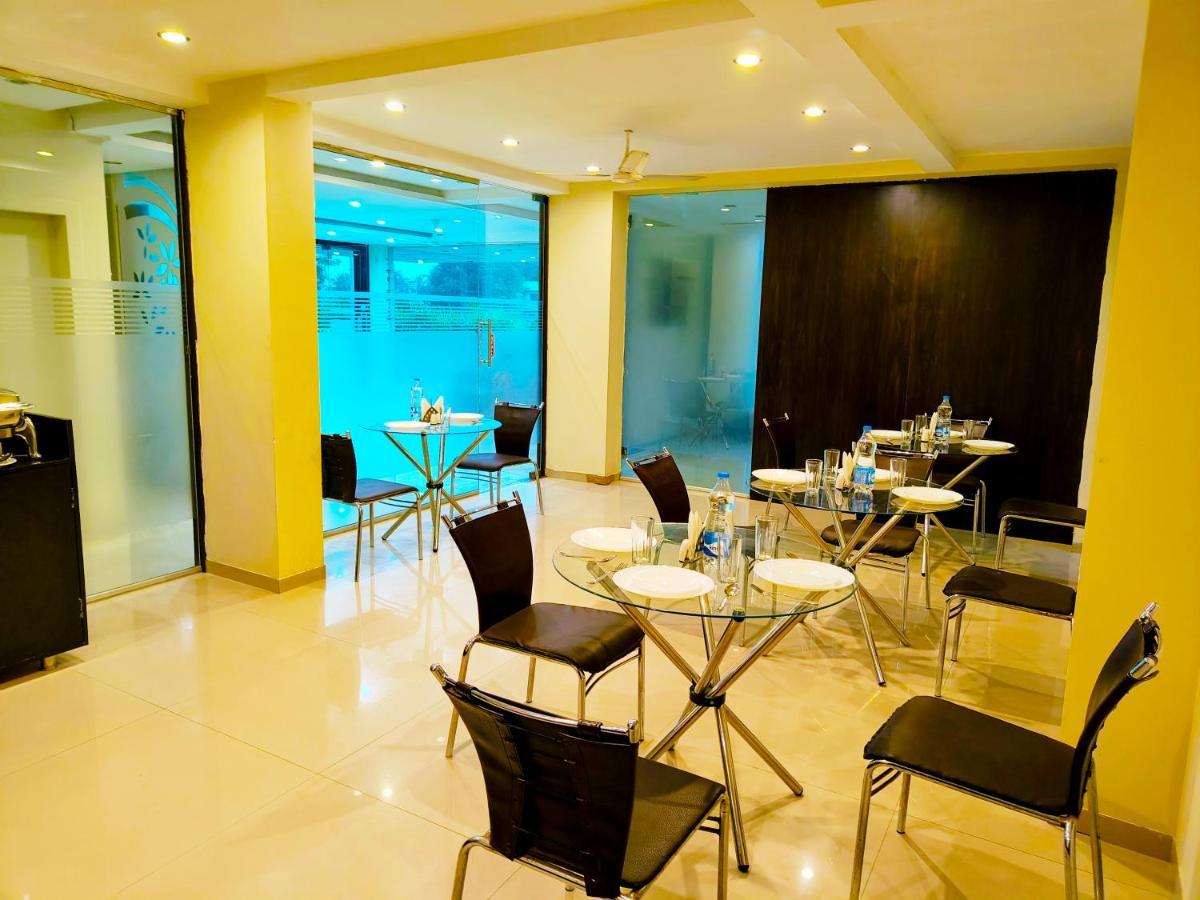Sai Srushti By Neem Square Hotell Shirdi Exteriör bild
